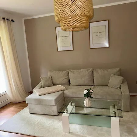 Stadtnahe 2-zimmer-wohnung In 뤼베크